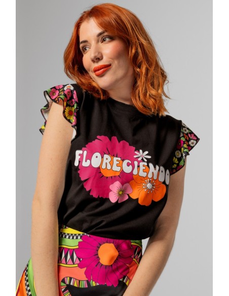 Camiseta Volantes Floreciendo